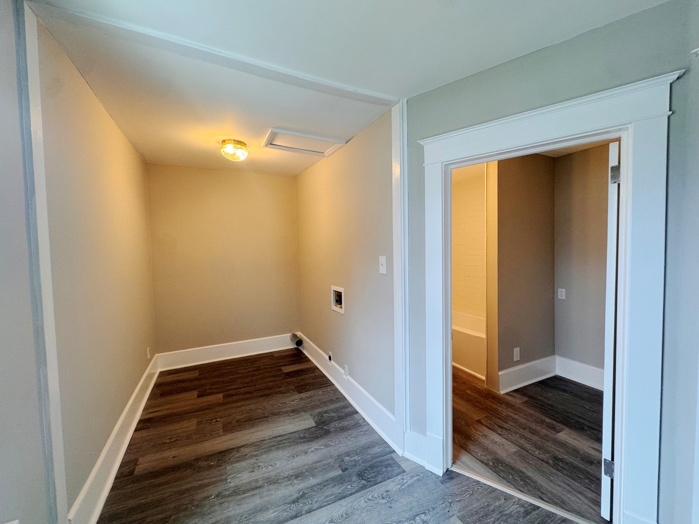 307 W 11th Street, Sterling, IL 61081