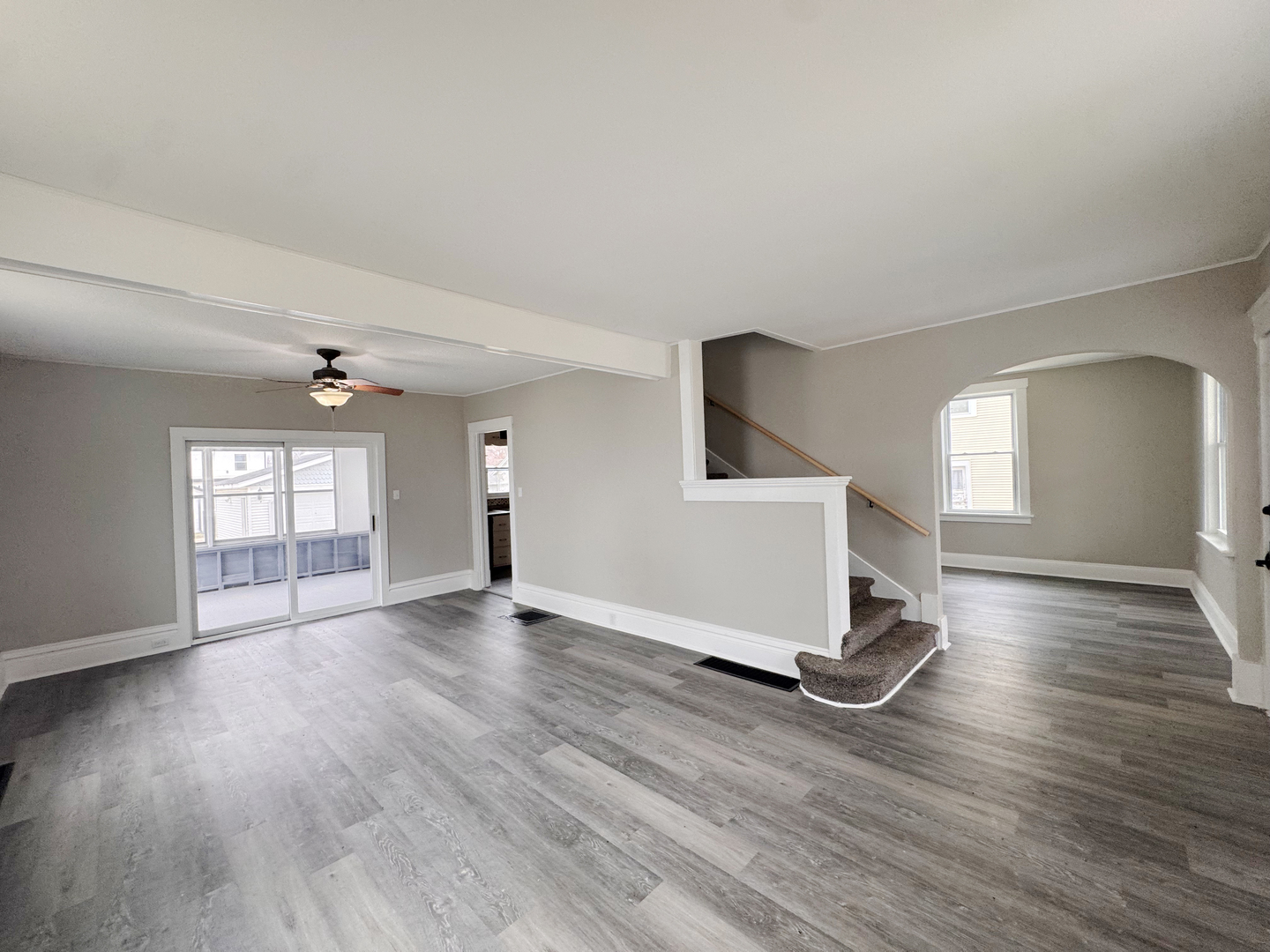 307 W 11th Street, Sterling, IL 61081