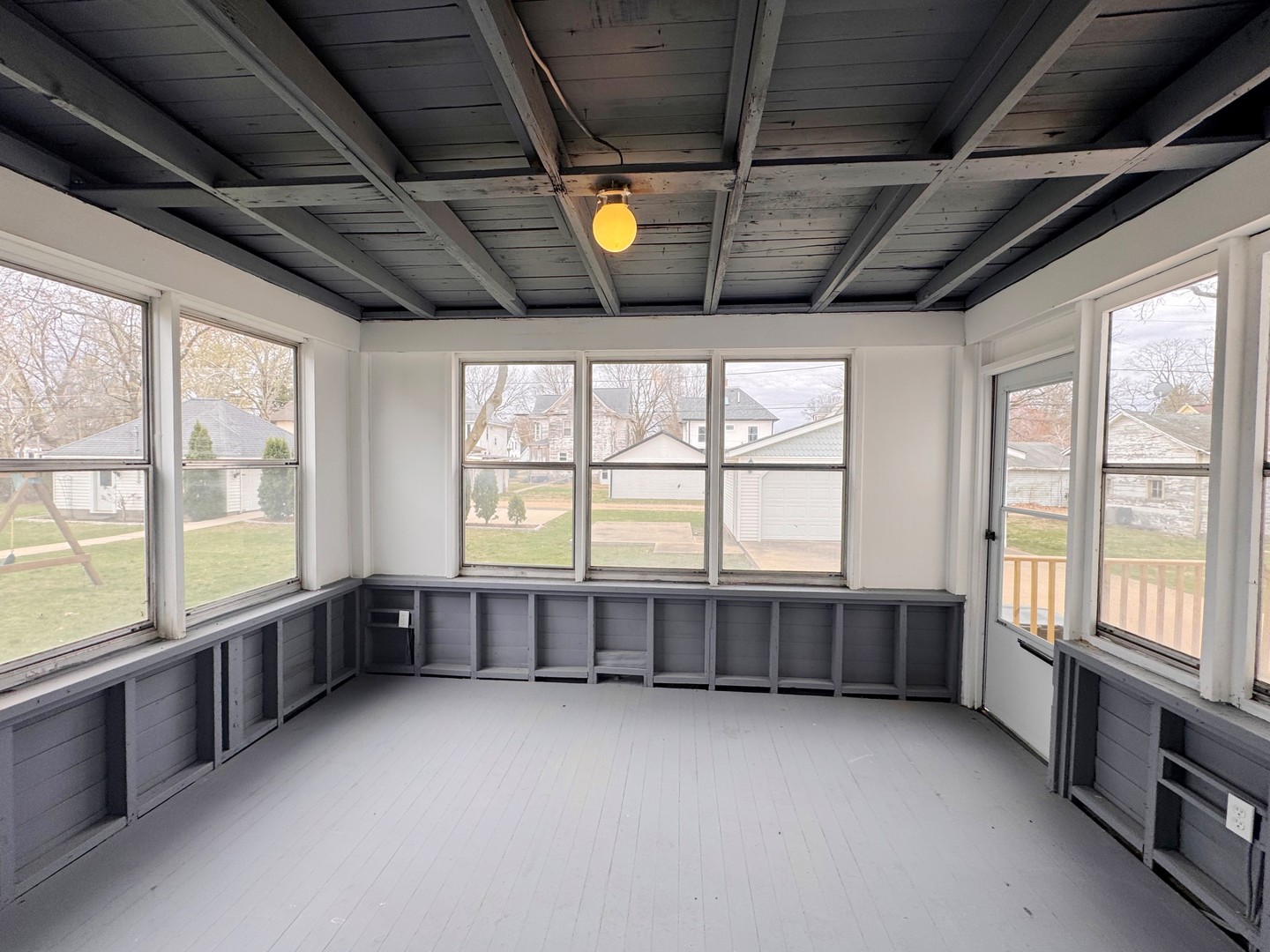 307 W 11th Street, Sterling, IL 61081