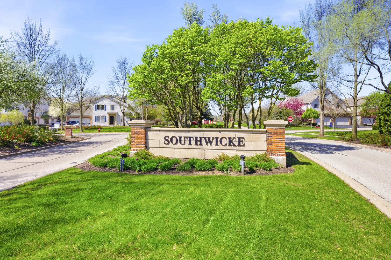 304 Monarch Drive, Streamwood, IL 60107