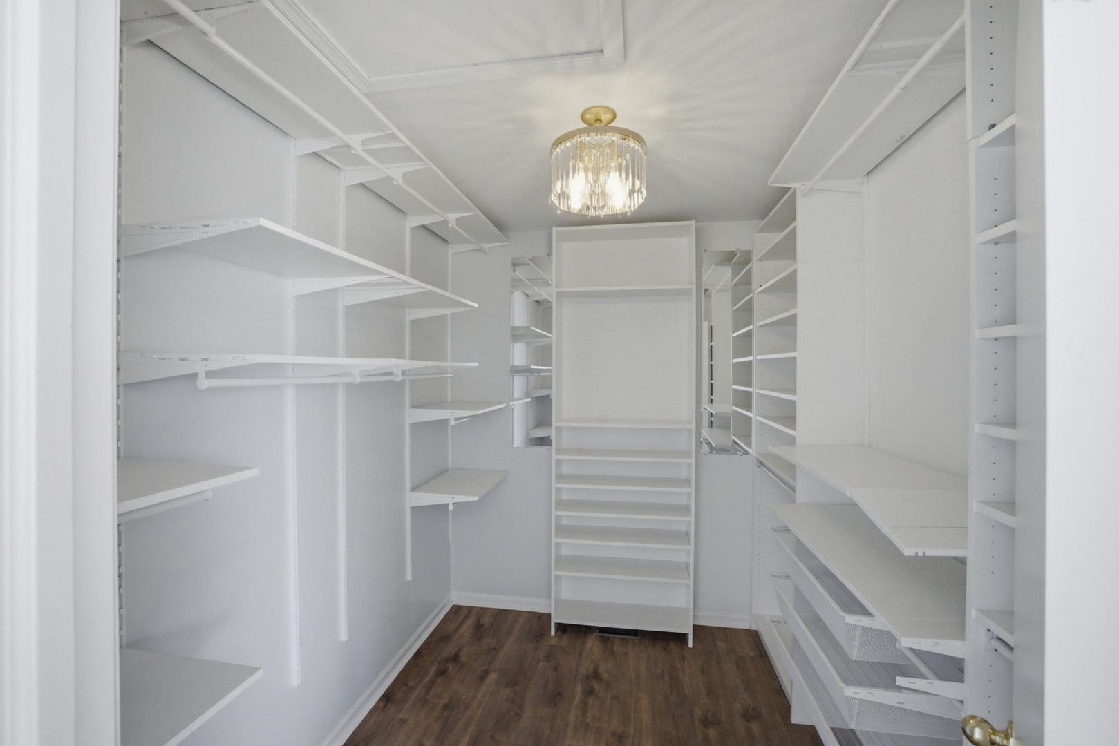 304 Monarch Drive, Streamwood, IL 60107