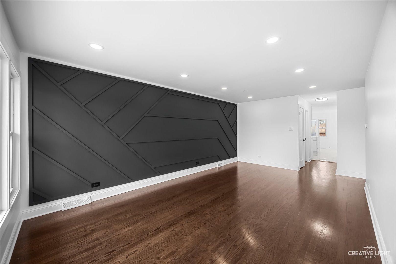 11101 S Ewing Avenue, Chicago, IL 60617