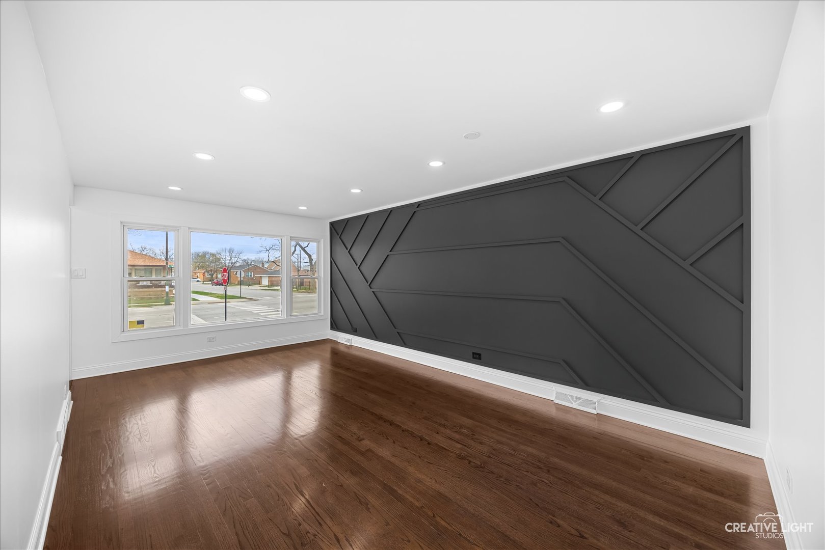 11101 S Ewing Avenue, Chicago, IL 60617