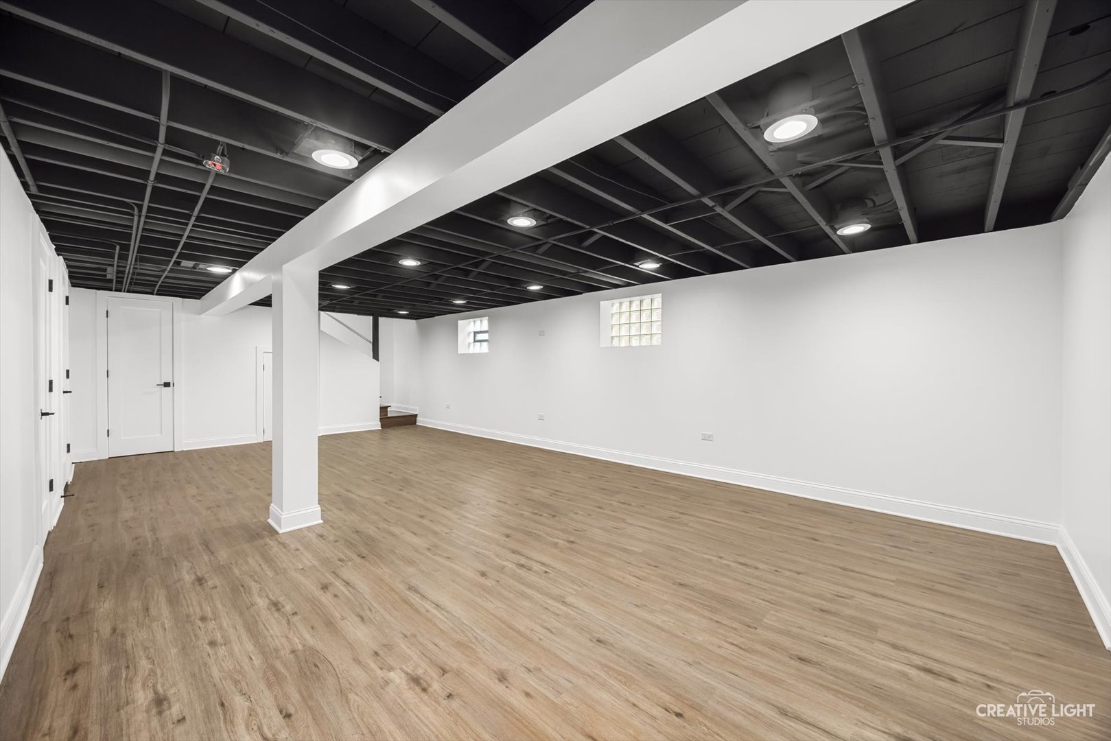 11101 S Ewing Avenue, Chicago, IL 60617