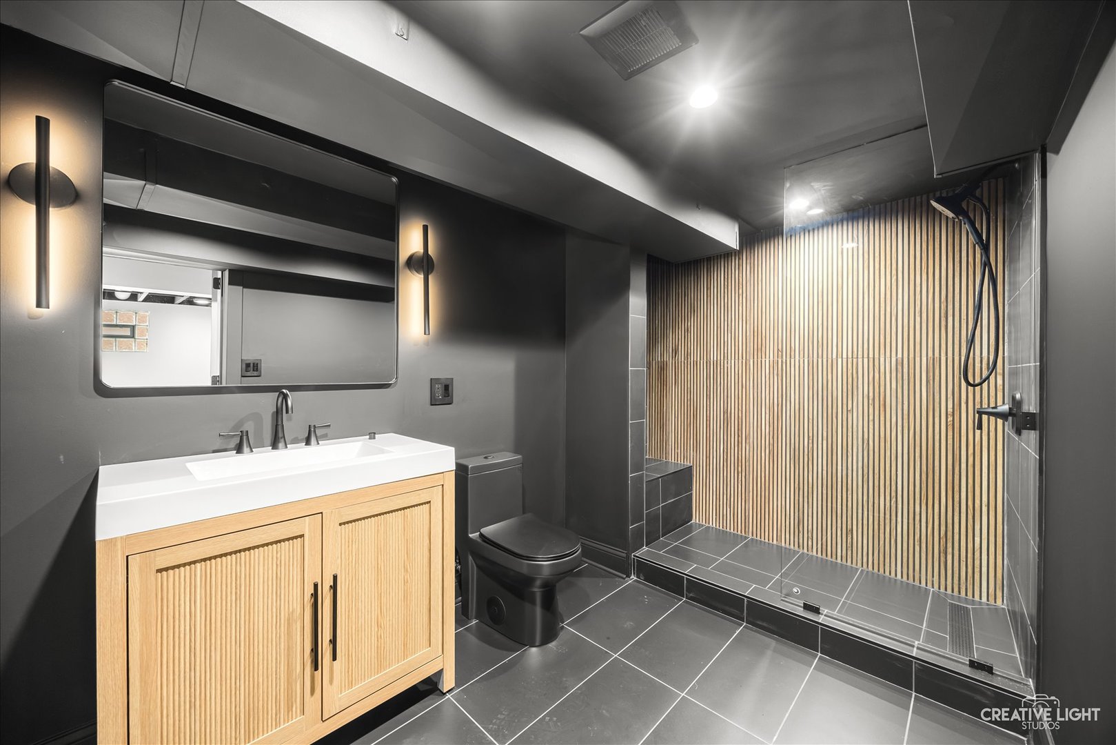 11101 S Ewing Avenue, Chicago, IL 60617