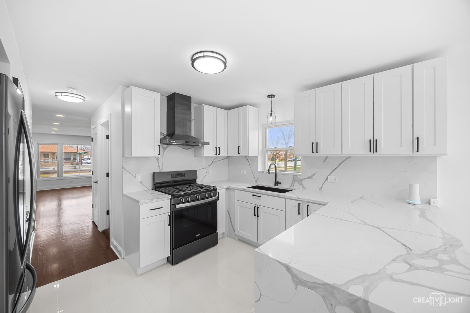 11101 S Ewing Avenue, Chicago, IL 60617