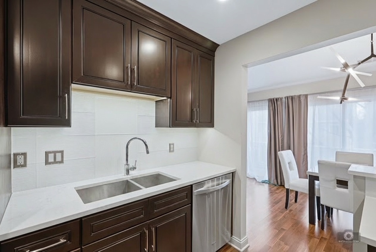 1612 Warwick Court #A2, Wheeling, IL 60090