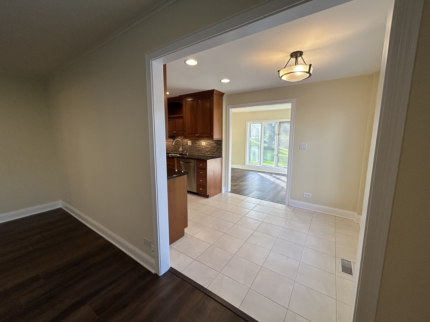 1 Oak Brook Club Drive #A105, Oak Brook, IL 60523