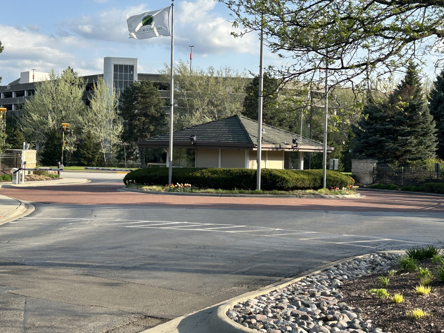 1 Oak Brook Club Drive #A105, Oak Brook, IL 60523