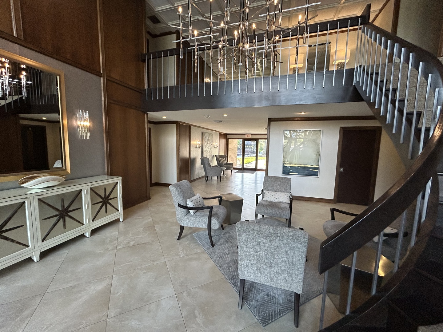 1 Oak Brook Club Drive #A105, Oak Brook, IL 60523