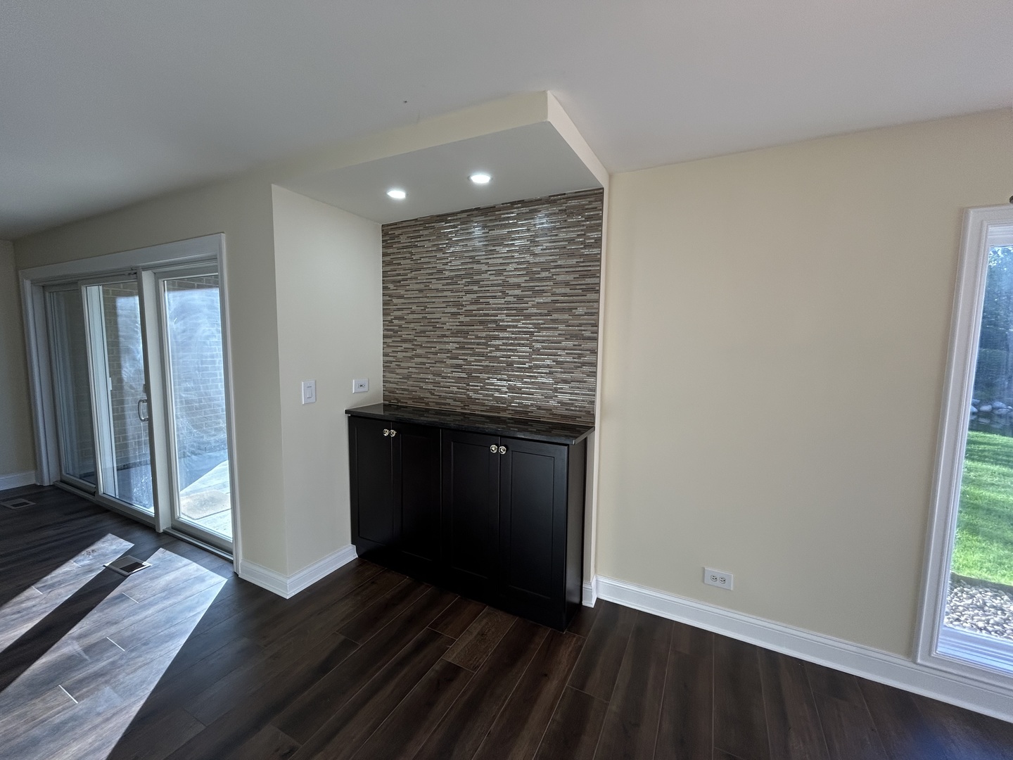 1 Oak Brook Club Drive #A105, Oak Brook, IL 60523