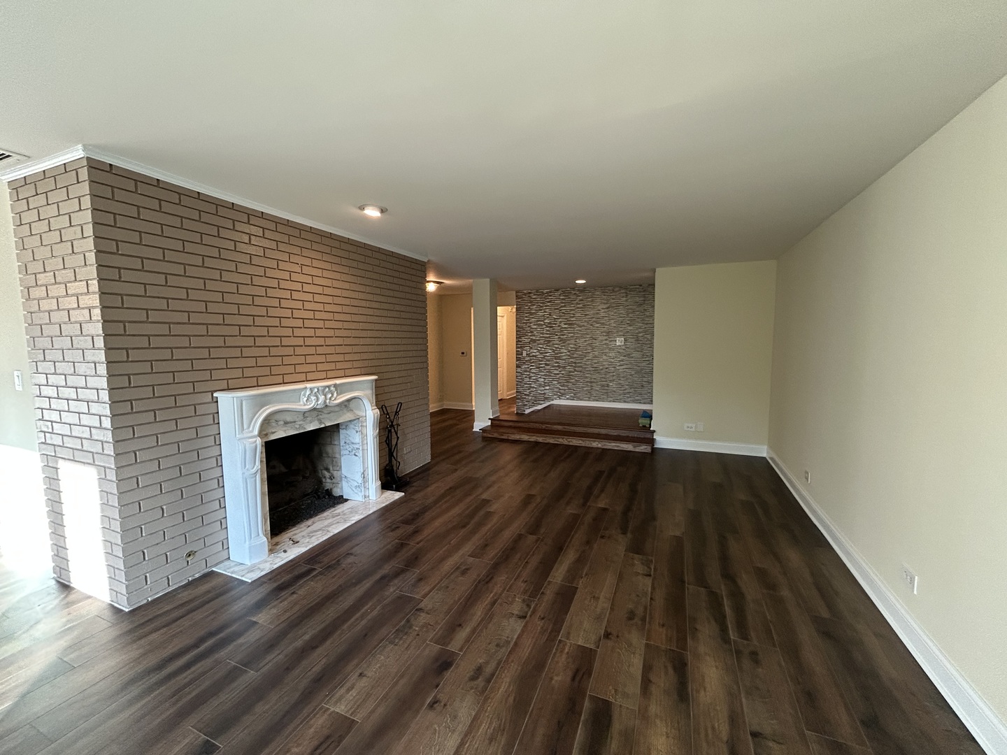 1 Oak Brook Club Drive #A105, Oak Brook, IL 60523