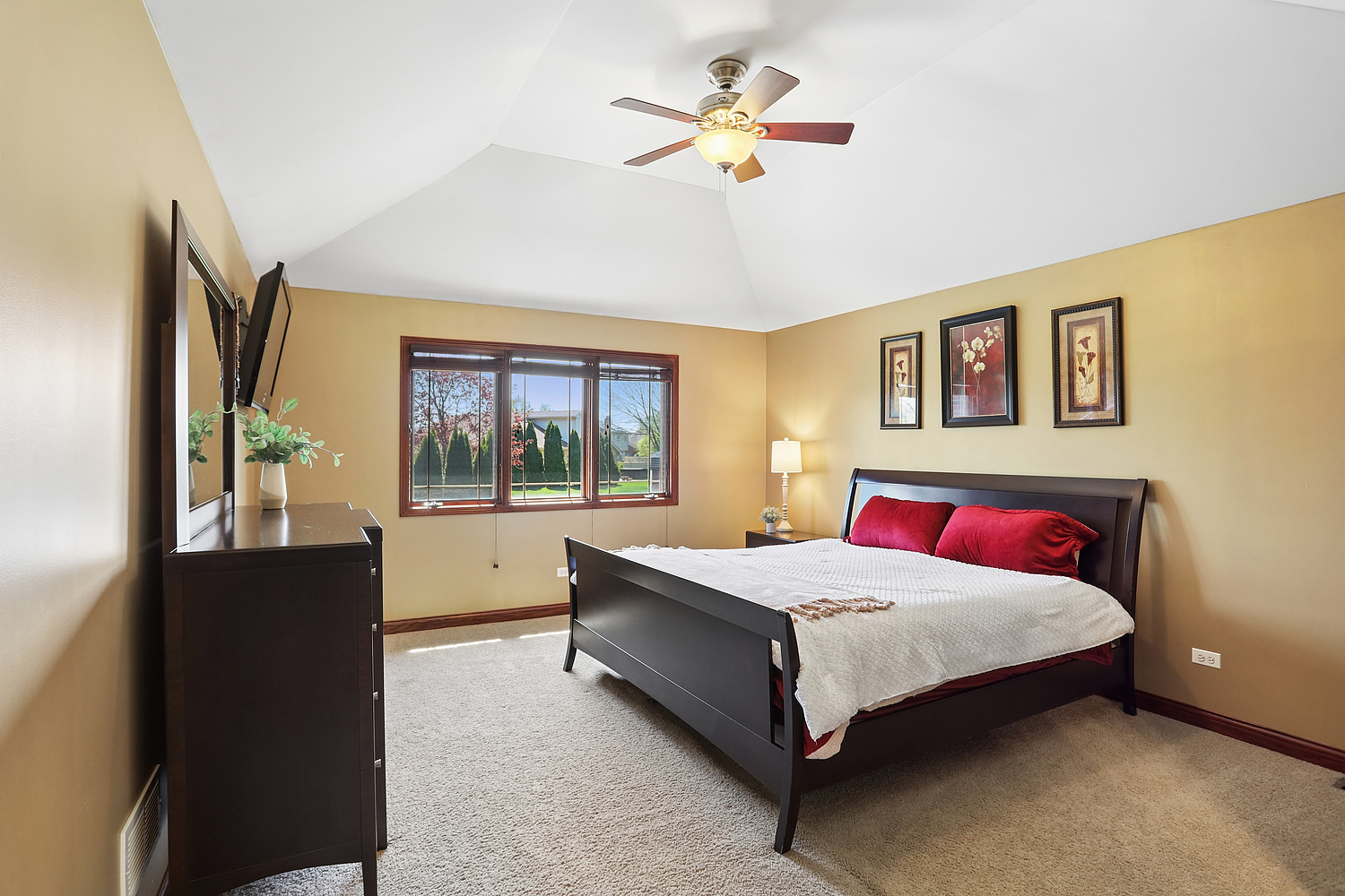 8859 Clifton Avenue, Mokena, IL 60448