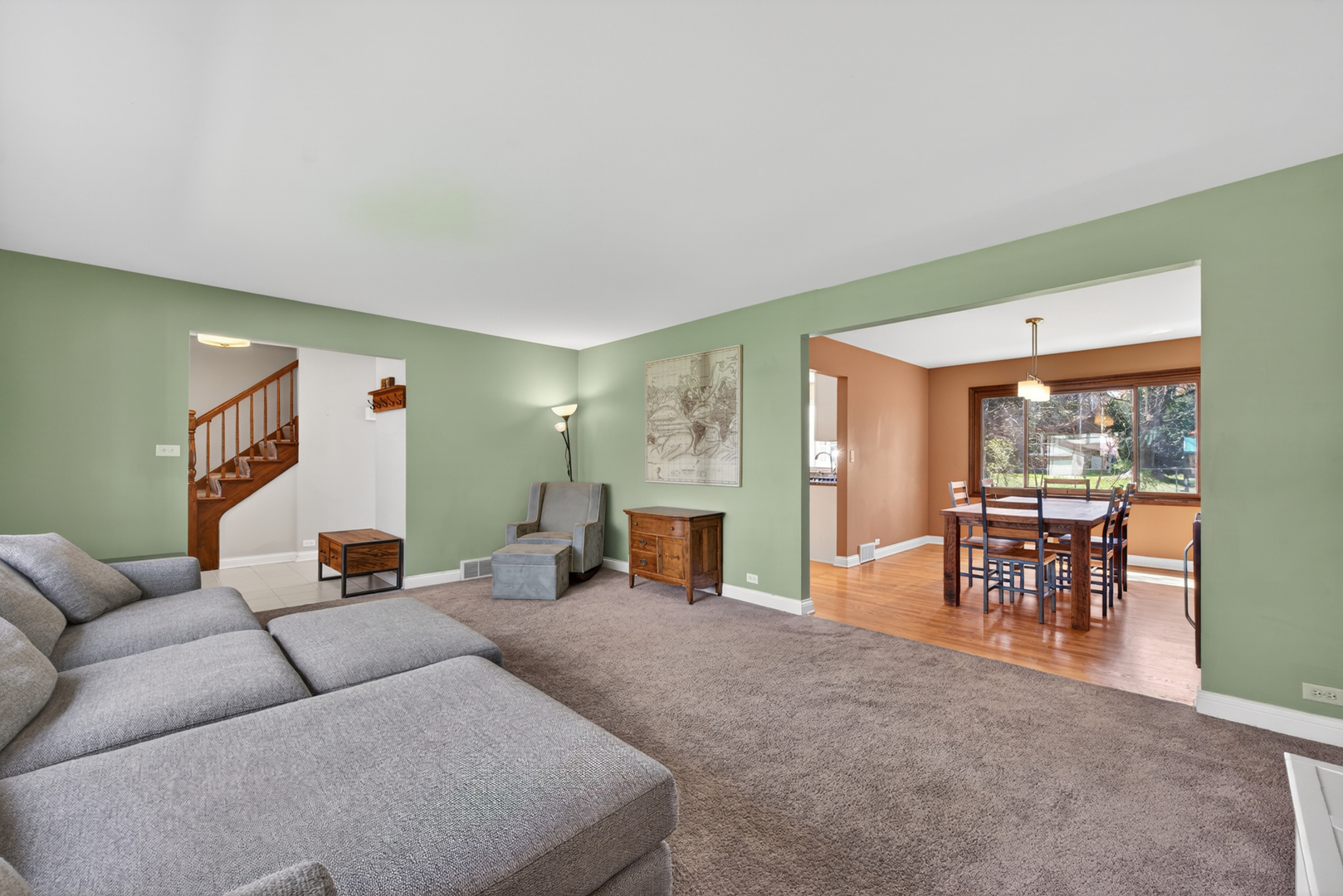 647 W Kimball Avenue, Palatine, IL 60067