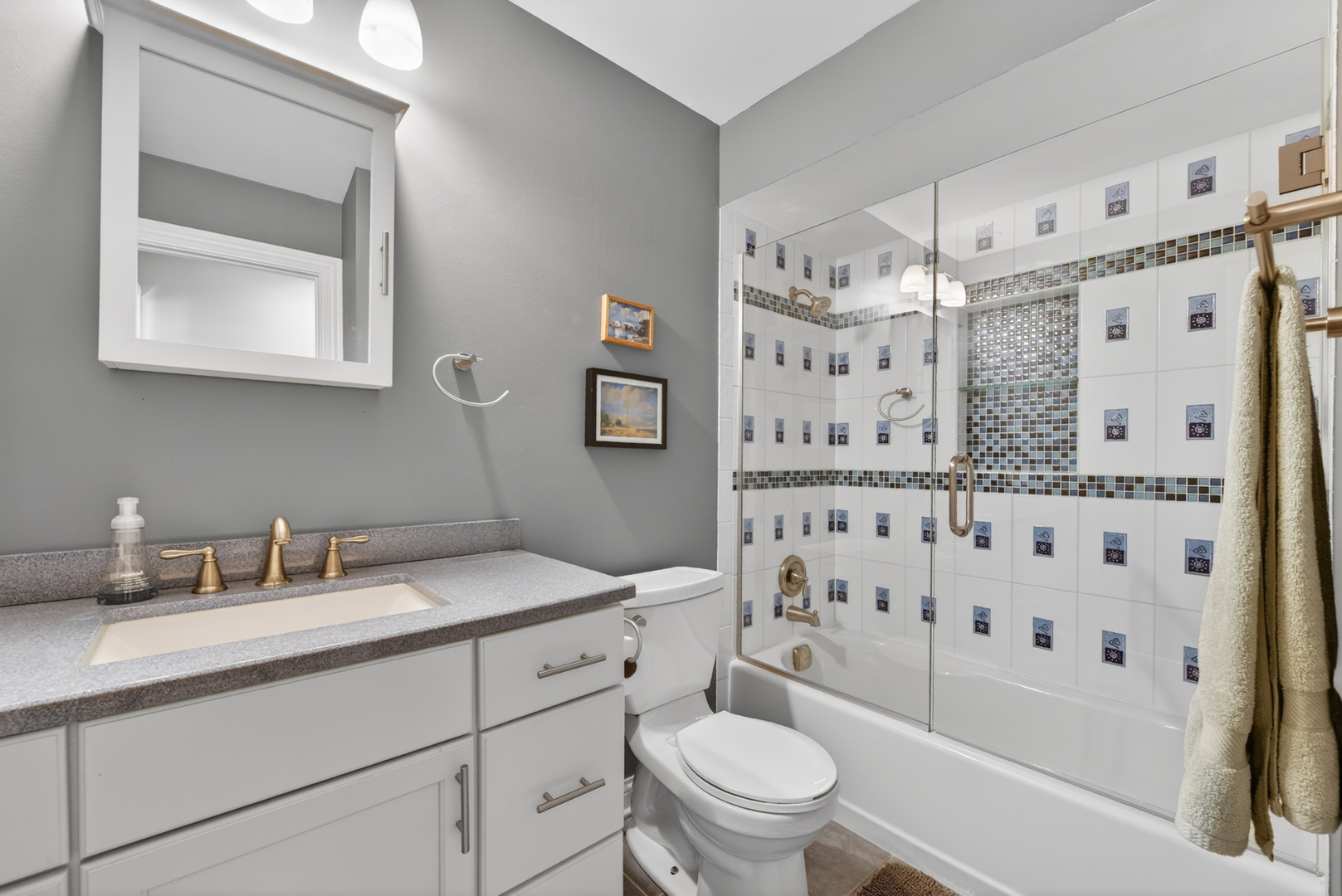 647 W Kimball Avenue, Palatine, IL 60067