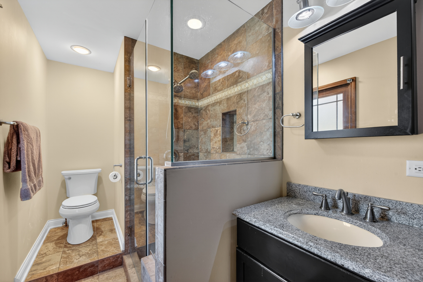 647 W Kimball Avenue, Palatine, IL 60067