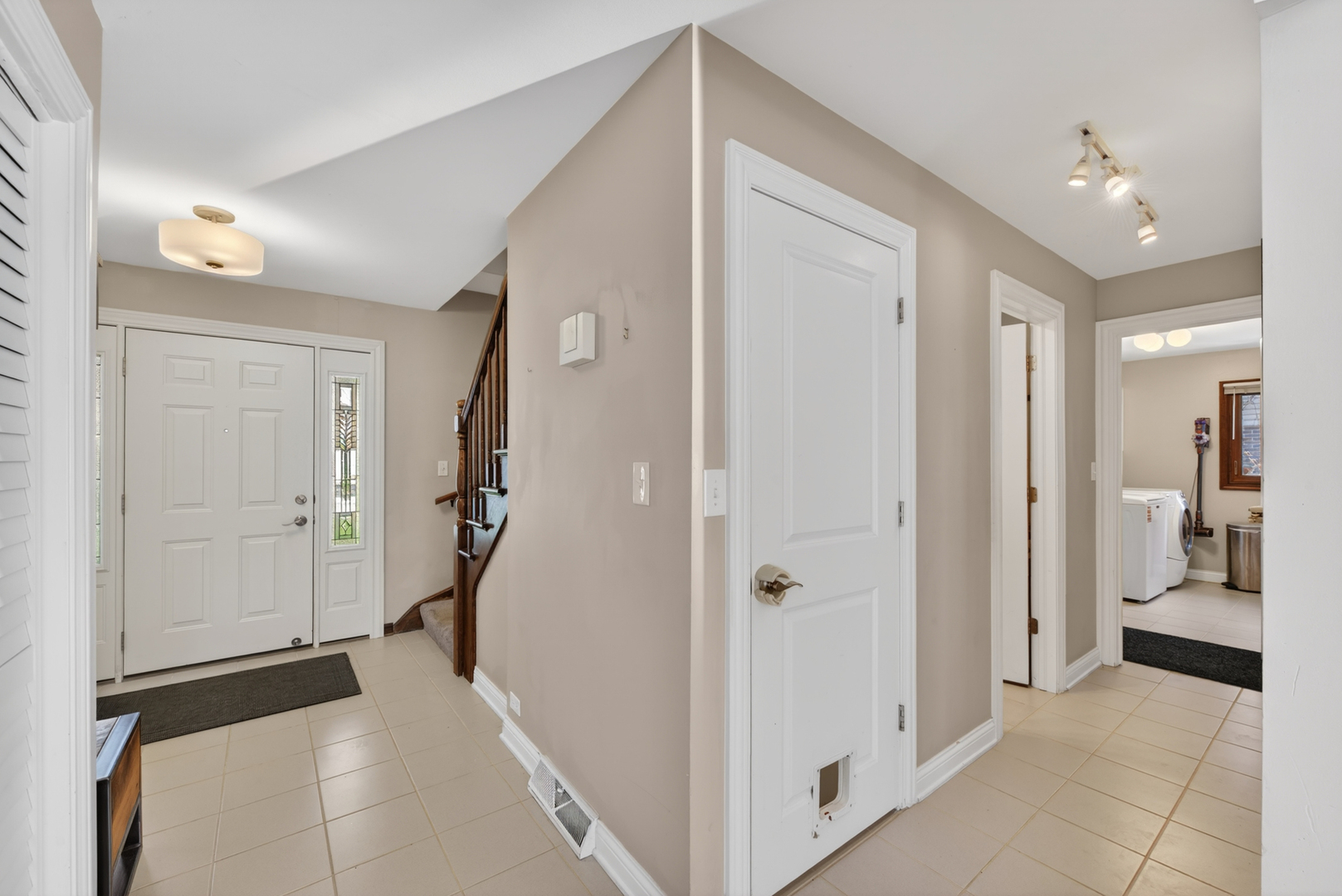 647 W Kimball Avenue, Palatine, IL 60067