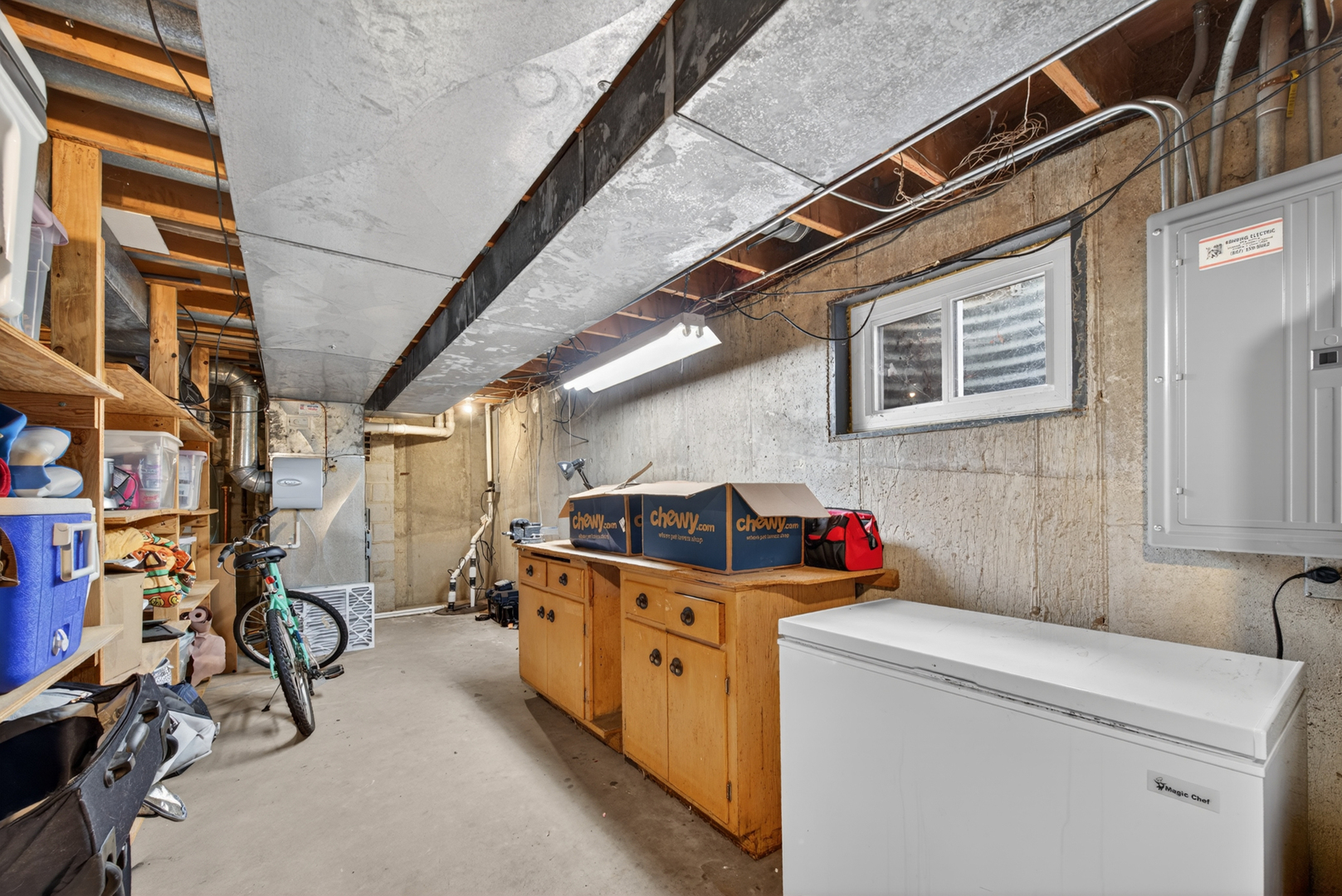 647 W Kimball Avenue, Palatine, IL 60067