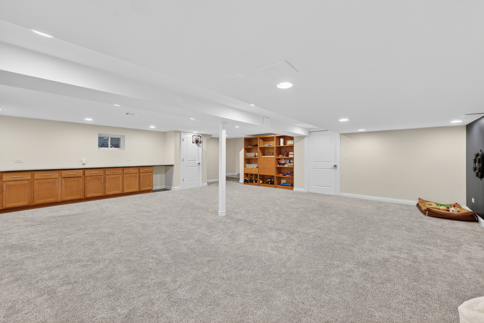 647 W Kimball Avenue, Palatine, IL 60067