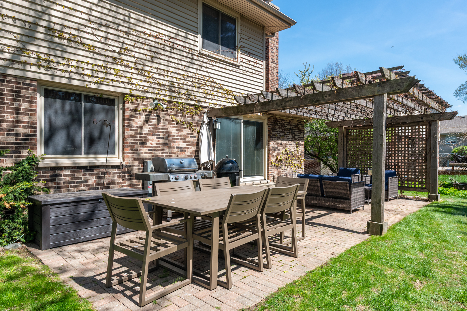 647 W Kimball Avenue, Palatine, IL 60067