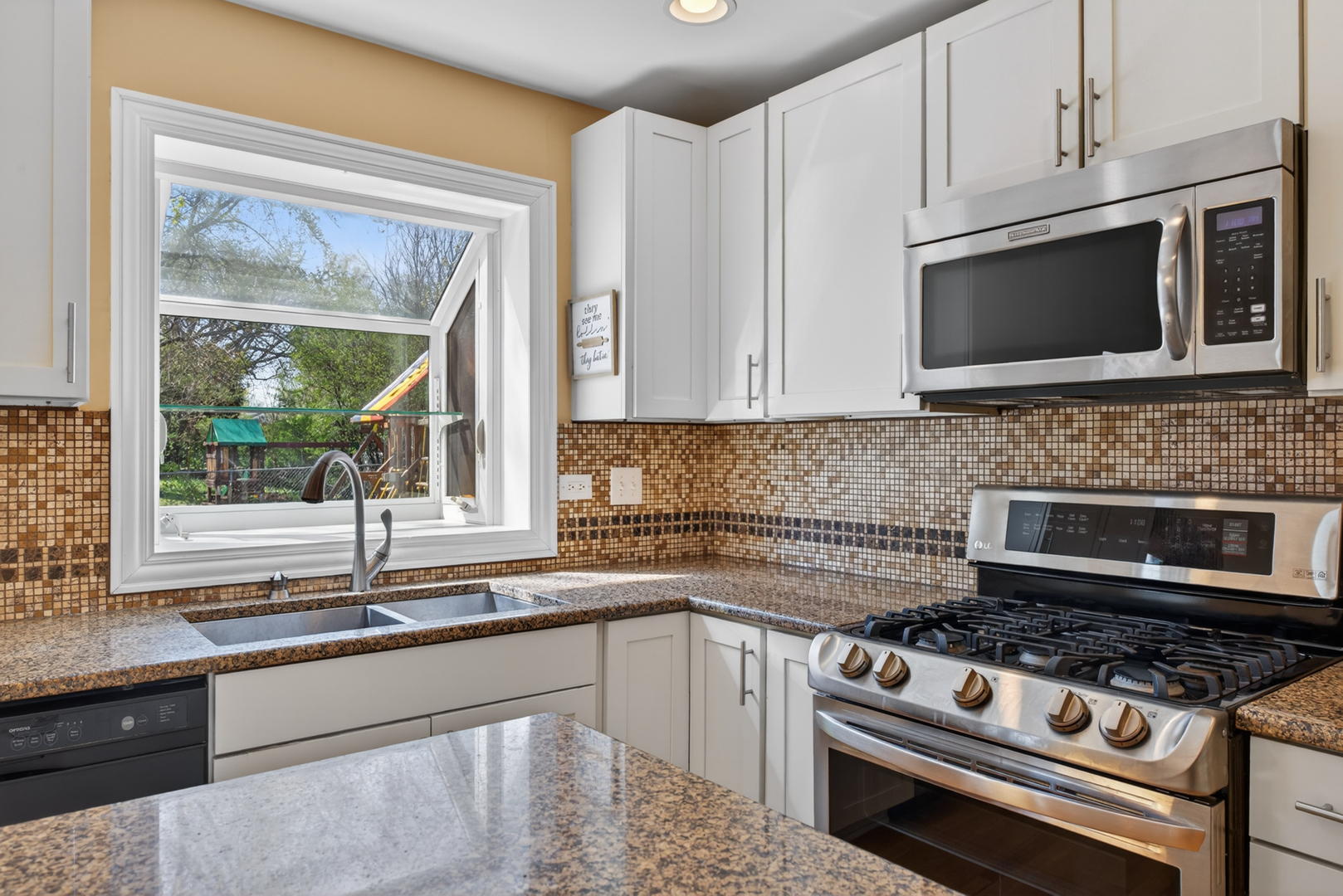 647 W Kimball Avenue, Palatine, IL 60067