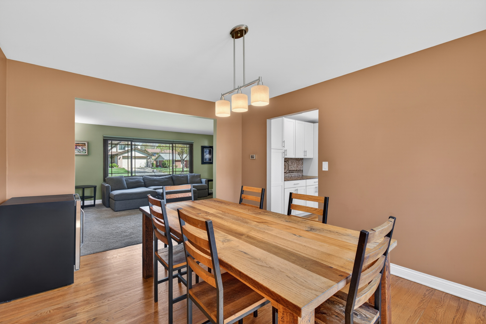 647 W Kimball Avenue, Palatine, IL 60067