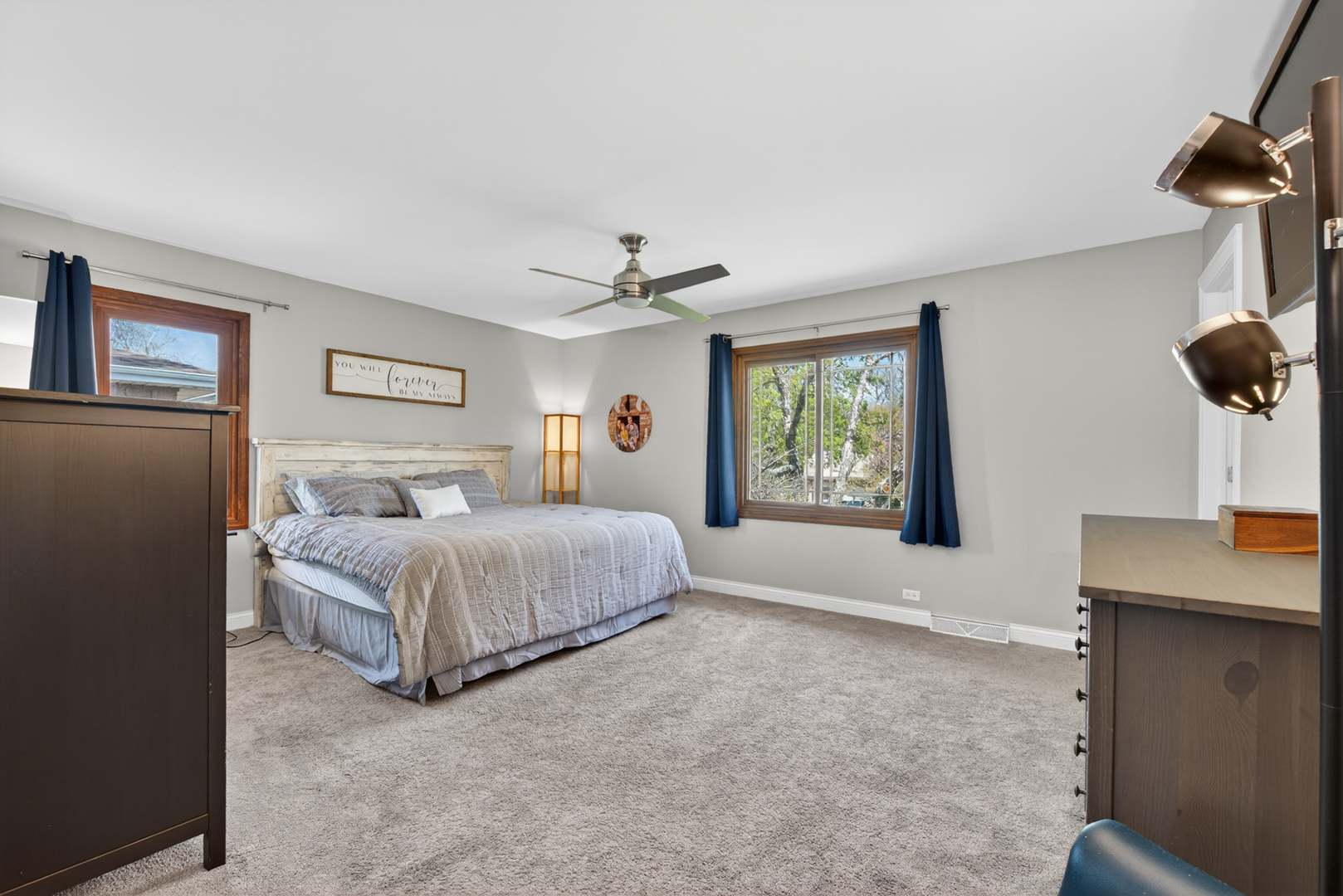 647 W Kimball Avenue, Palatine, IL 60067