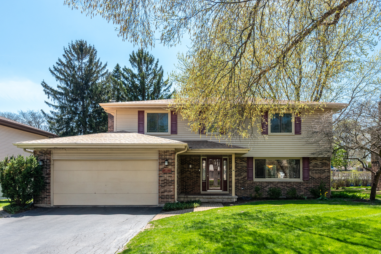 647 W Kimball Avenue, Palatine, IL 60067