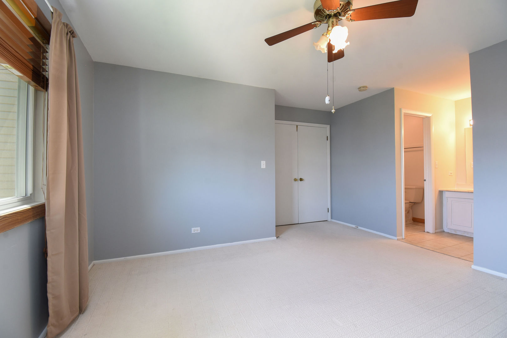 1102 Hinswood Drive #206, Darien, IL 60561