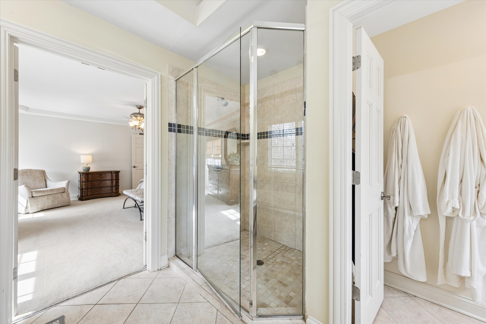 321 N Kenilworth Avenue, Glen Ellyn, IL 60137