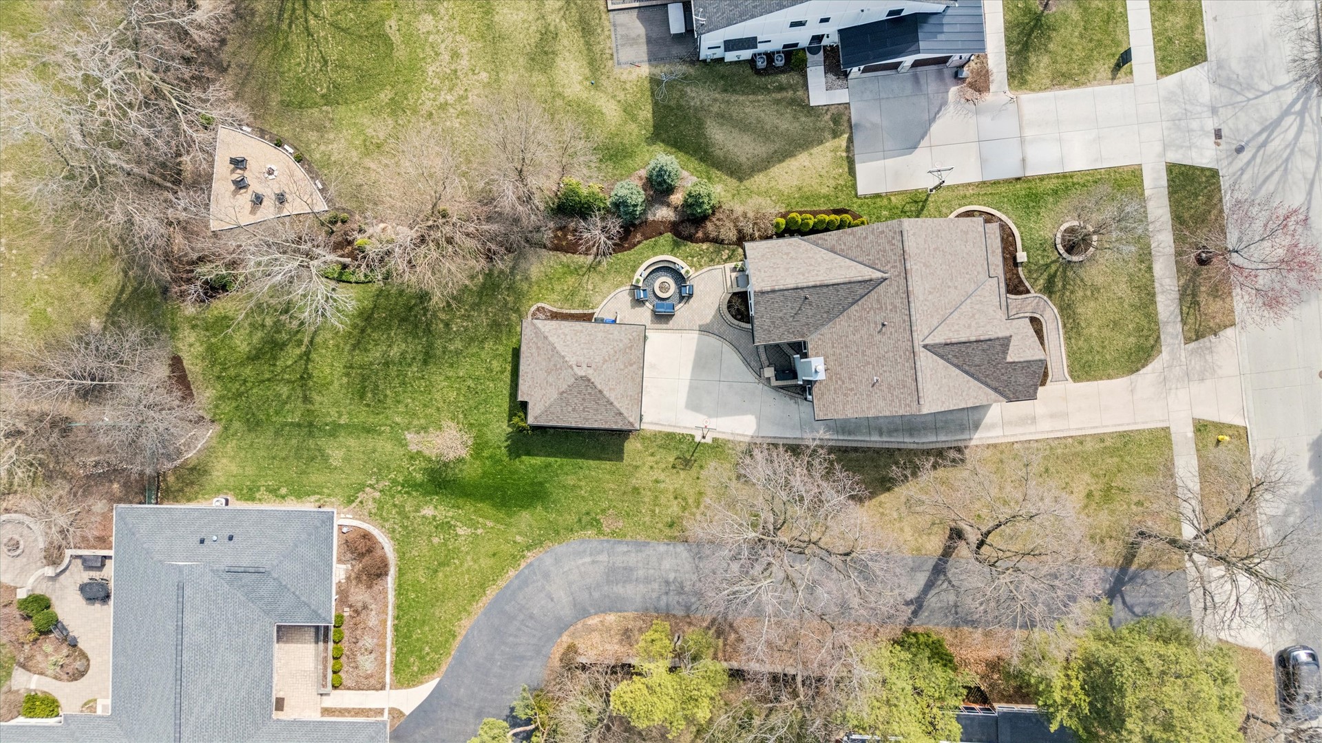 321 N Kenilworth Avenue, Glen Ellyn, IL 60137