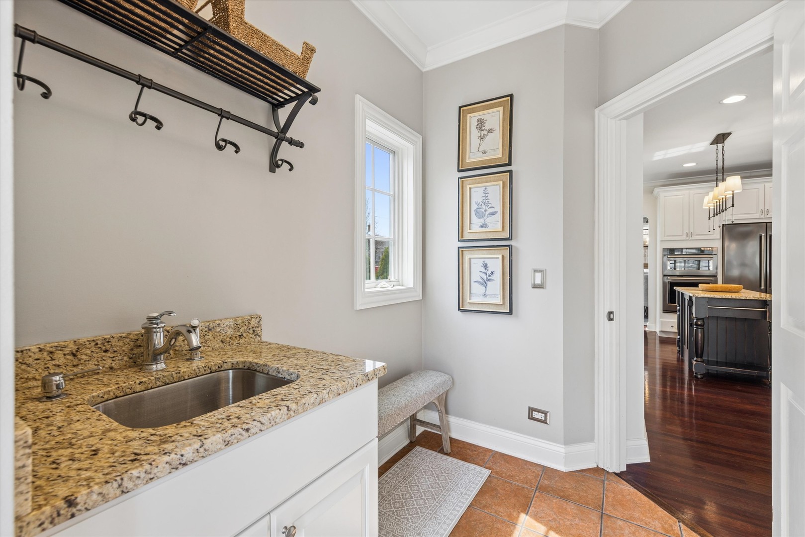 321 N Kenilworth Avenue, Glen Ellyn, IL 60137