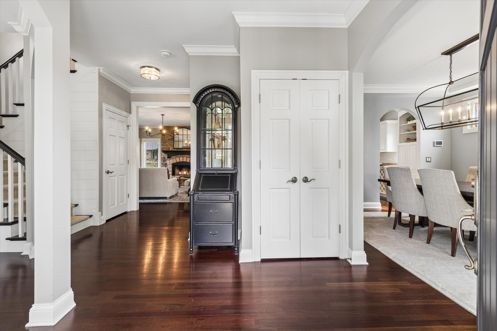 321 N Kenilworth Avenue, Glen Ellyn, IL 60137