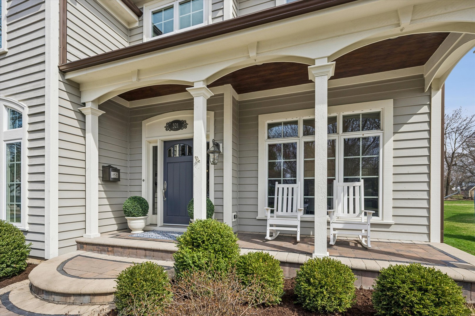 321 N Kenilworth Avenue, Glen Ellyn, IL 60137