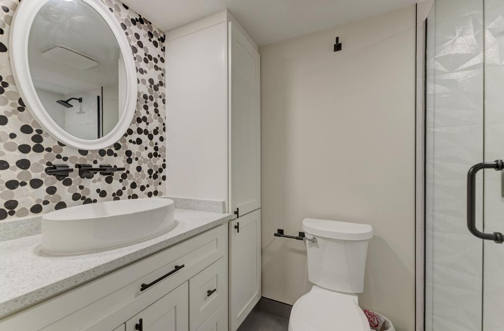 935 Pioneer Court, Roselle, IL 60172