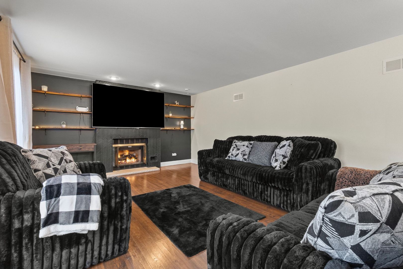 18118 Whitman Lane, Lansing, IL 60438