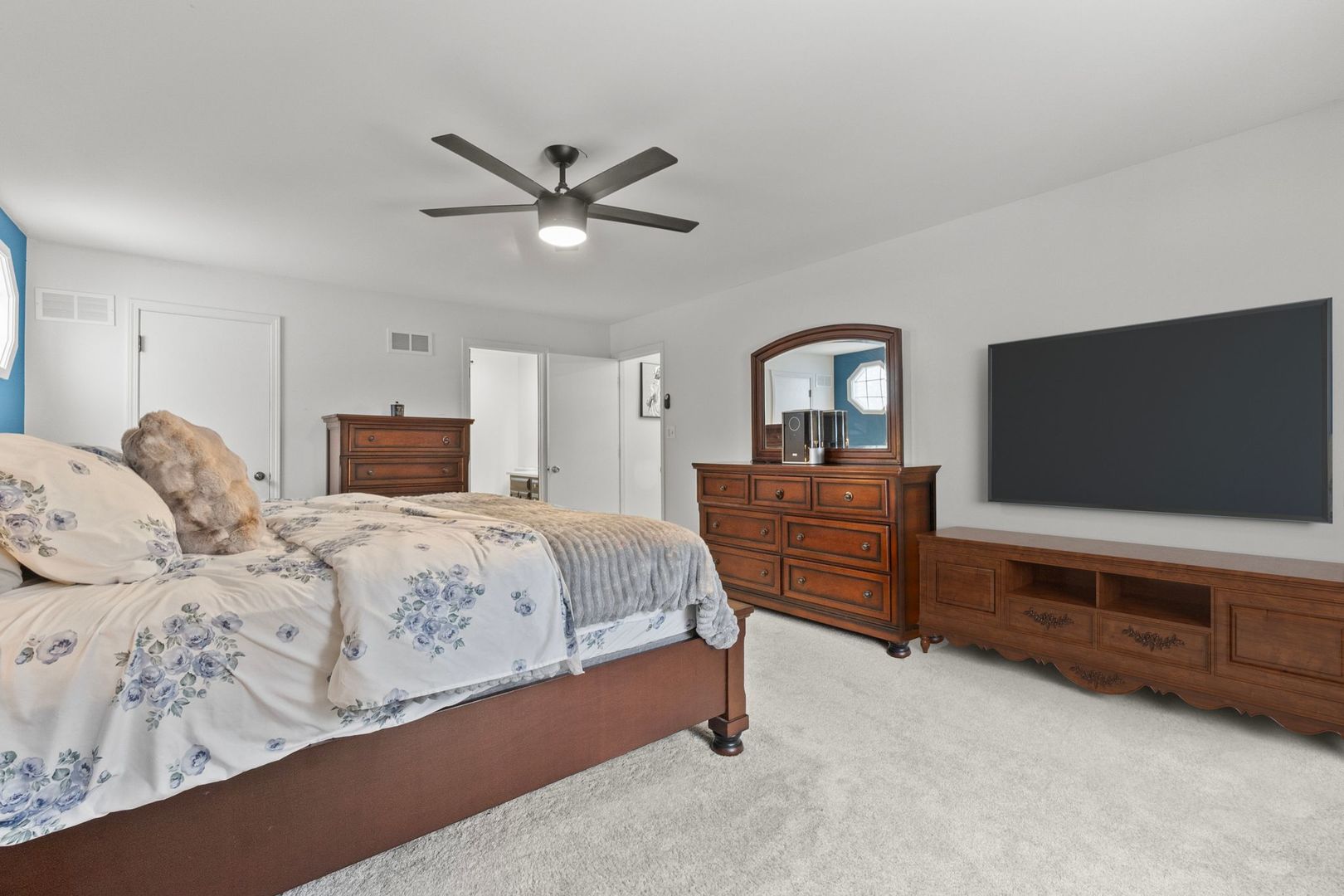 18118 Whitman Lane, Lansing, IL 60438