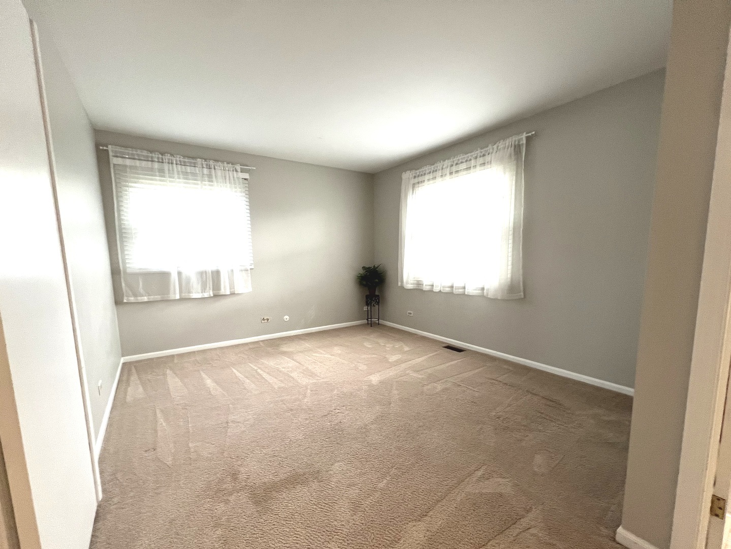 1669 Cape Breton Court, Hoffman Estates, IL 60192