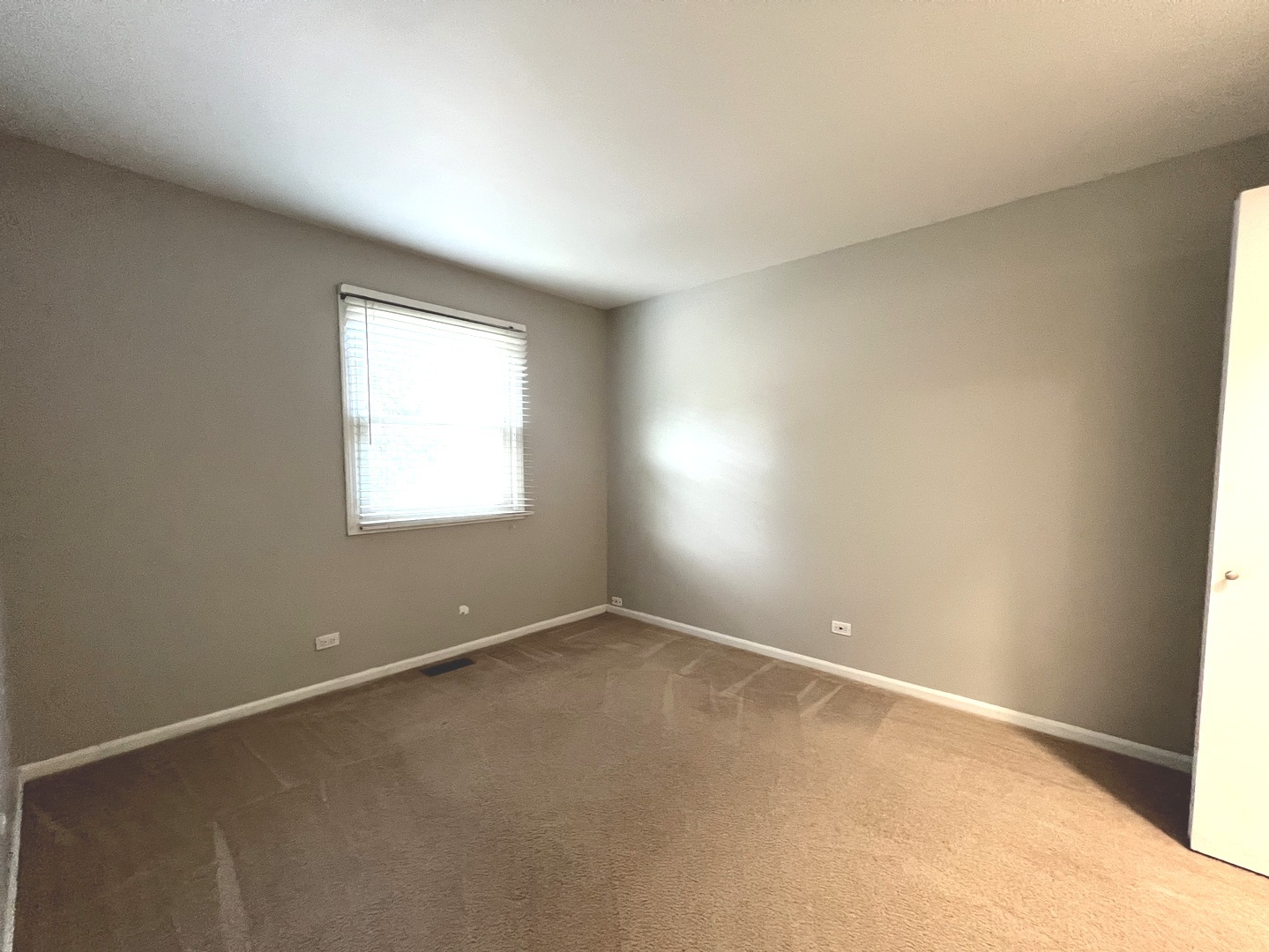 1669 Cape Breton Court, Hoffman Estates, IL 60192