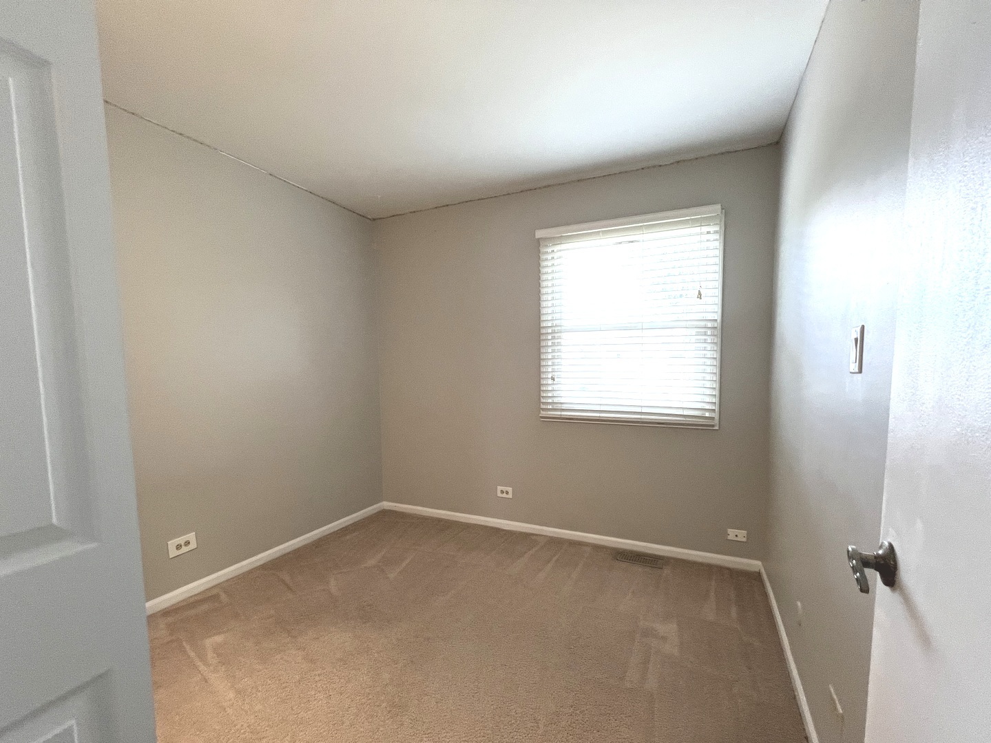 1669 Cape Breton Court, Hoffman Estates, IL 60192