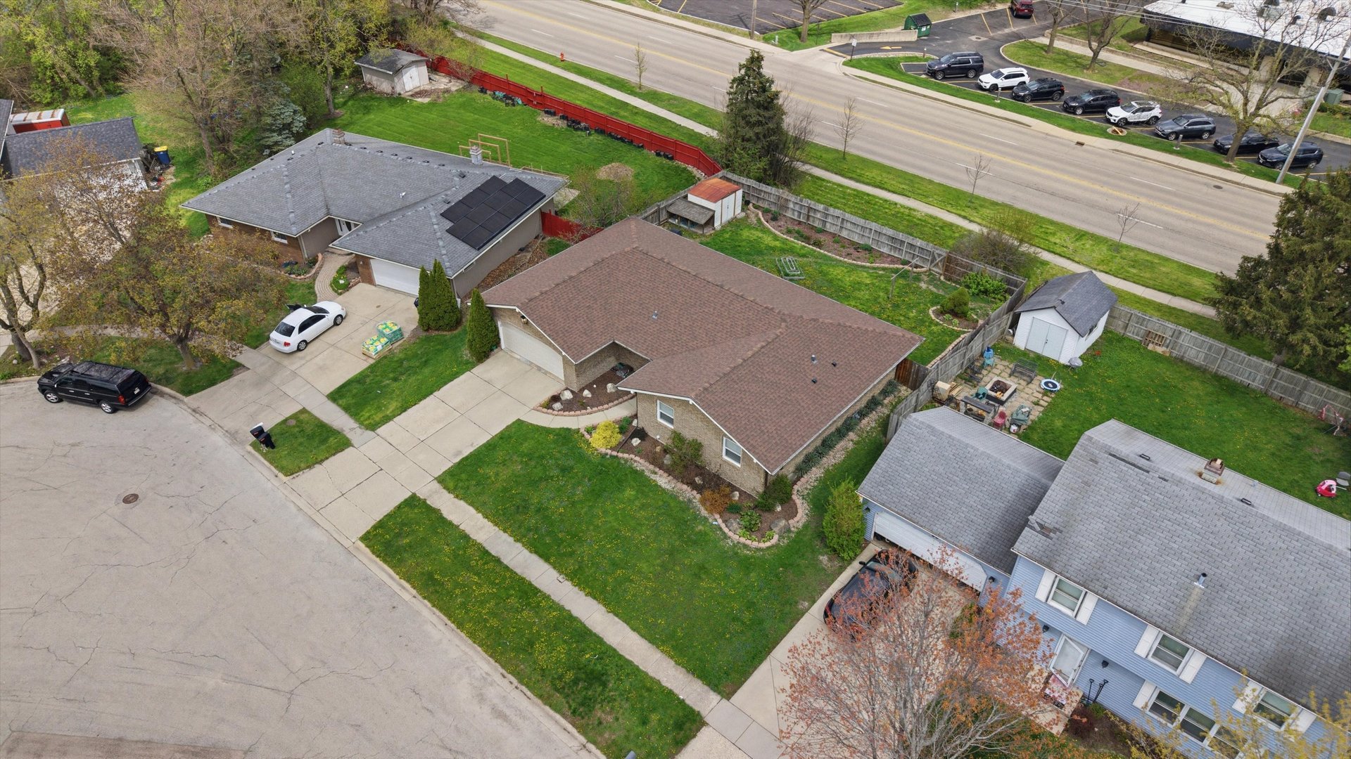 25 Devonshire Circle, Elgin, IL 60123