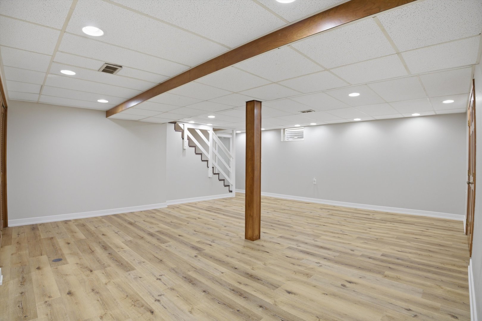 25 Devonshire Circle, Elgin, IL 60123