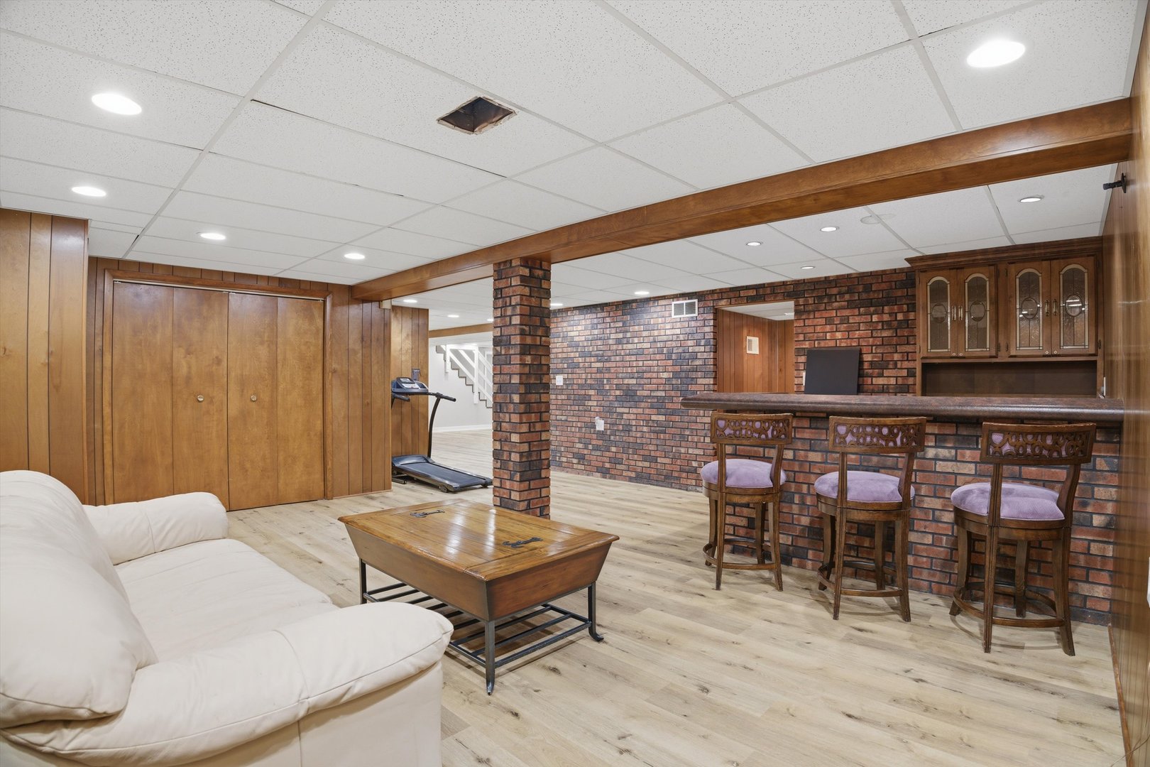 25 Devonshire Circle, Elgin, IL 60123