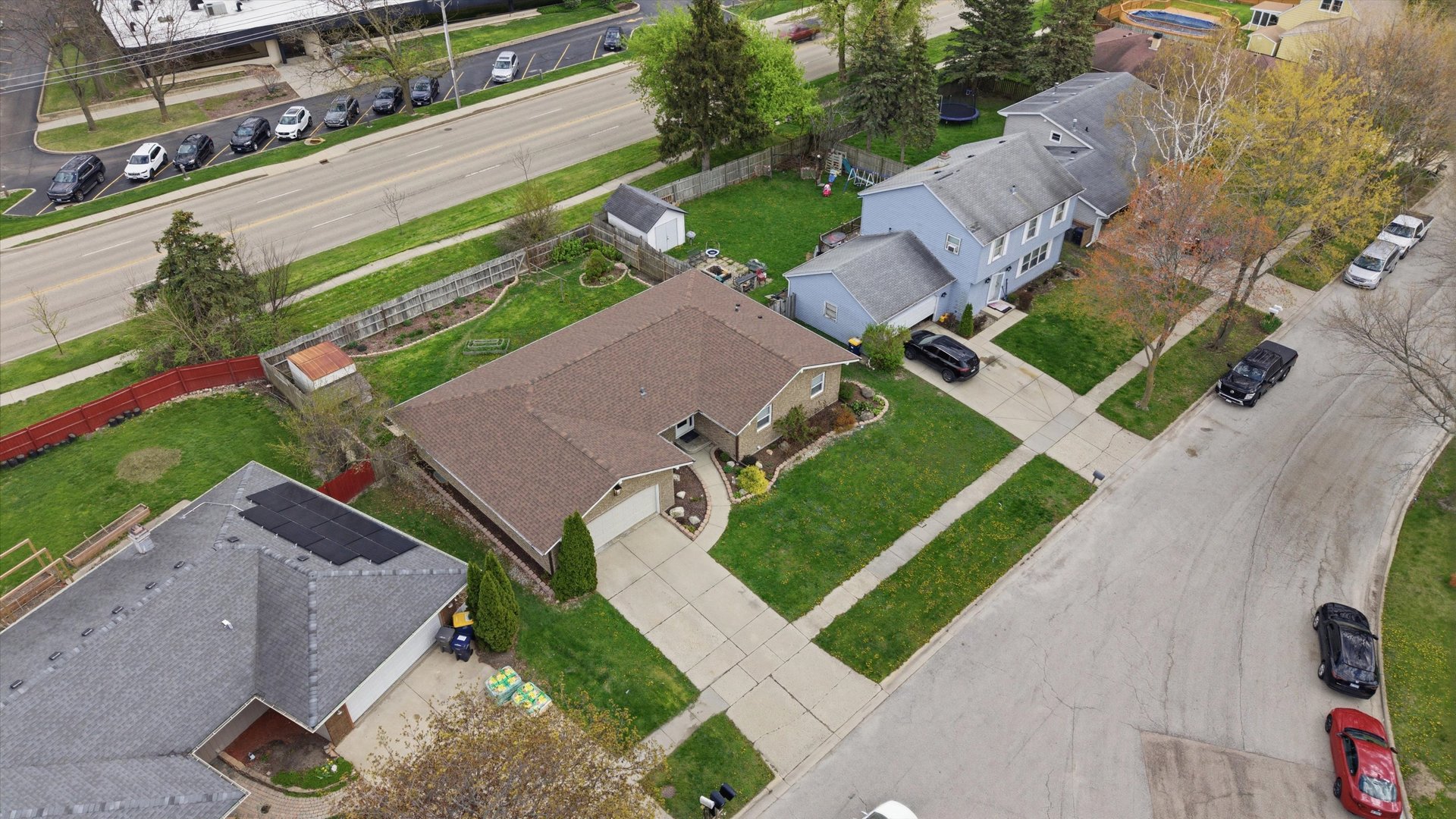 25 Devonshire Circle, Elgin, IL 60123