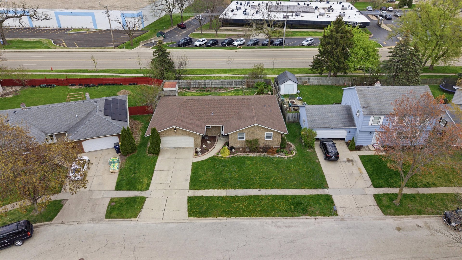 25 Devonshire Circle, Elgin, IL 60123