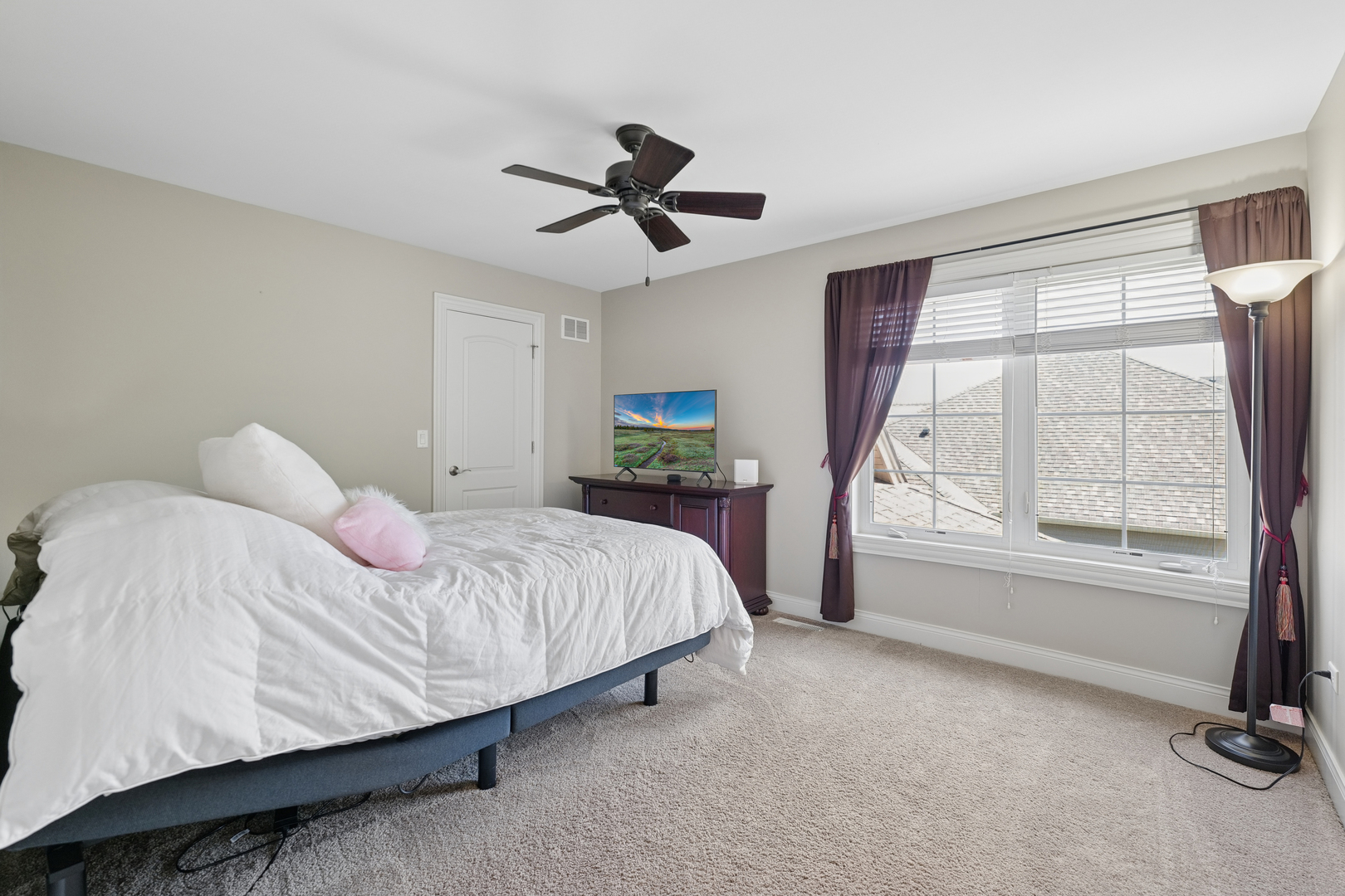 26009 W Stewart Ridge Drive, Plainfield, IL 60585