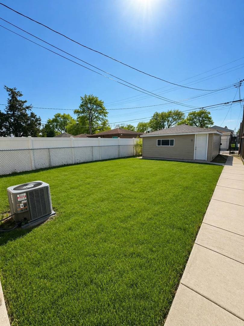 4540 S Leclaire Avenue, Chicago, IL 60638