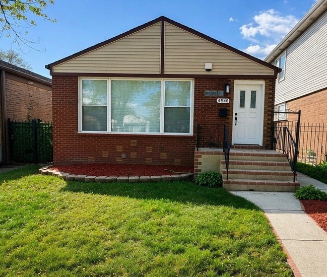 4540 S Leclaire Avenue, Chicago, IL 60638