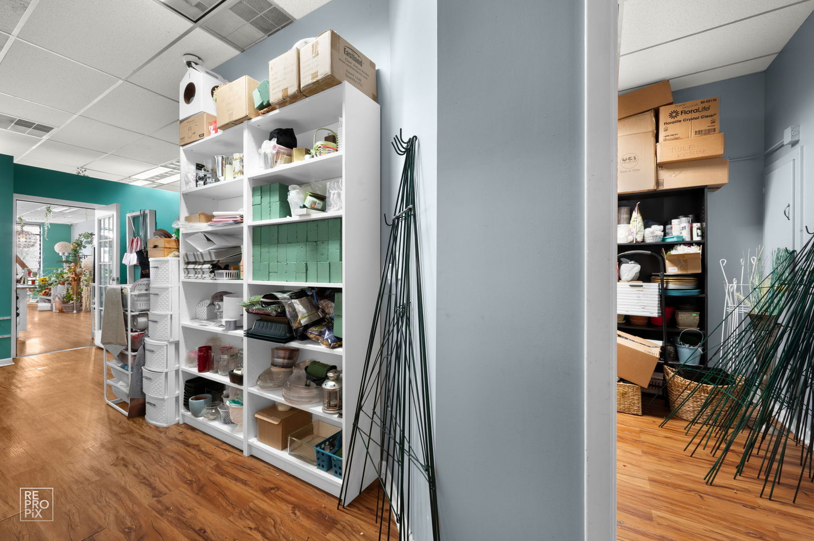 10502 S Roberts Road, Palos Hills, IL 60465