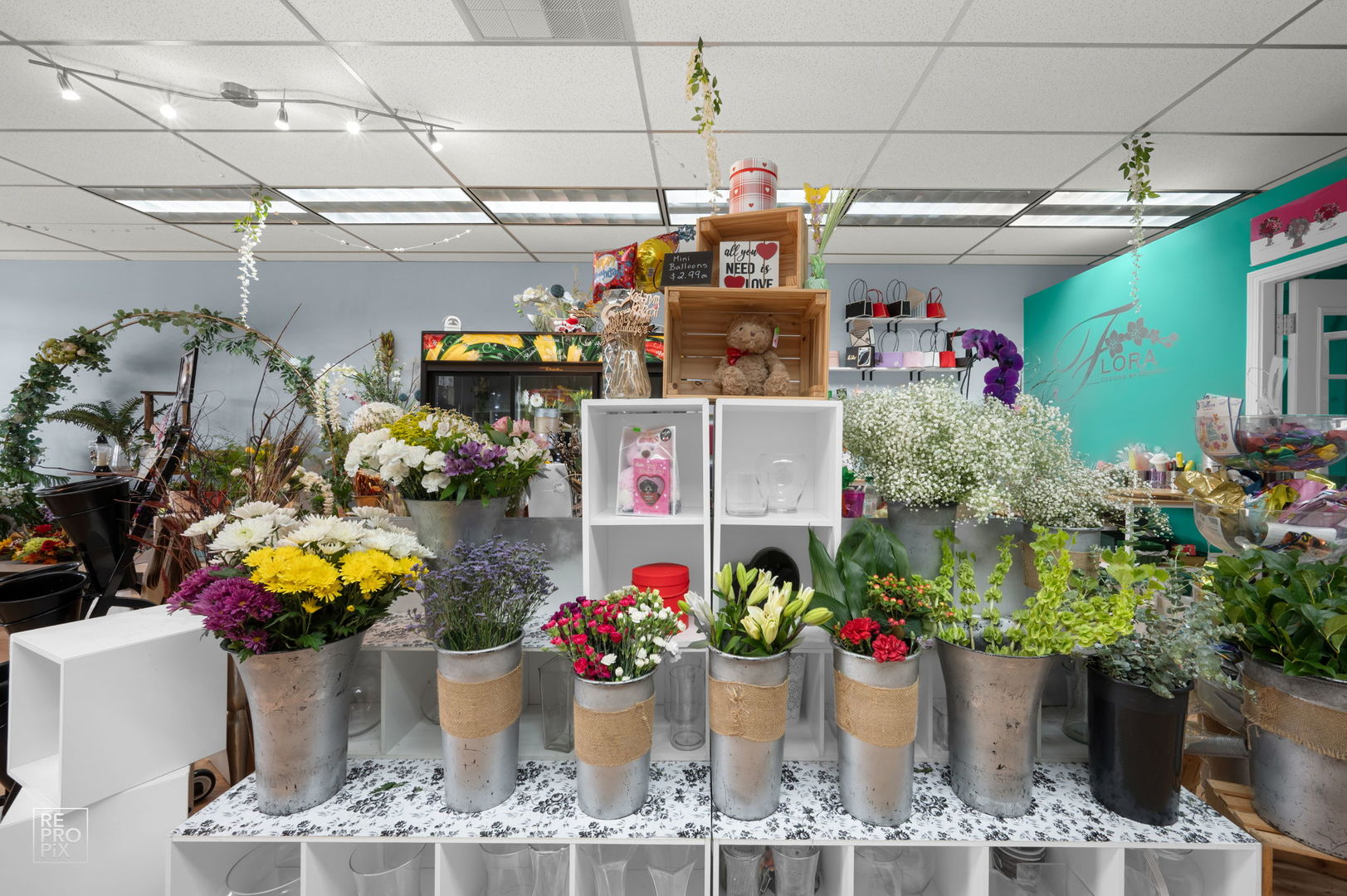 10502 S Roberts Road, Palos Hills, IL 60465